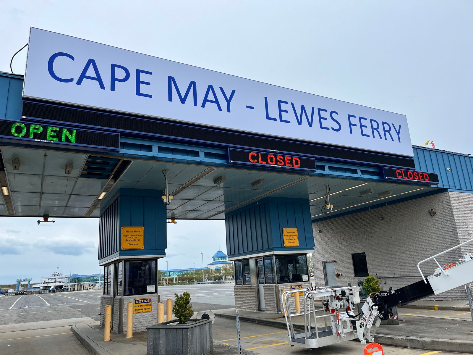 Shot clock and scoreboard ready for play